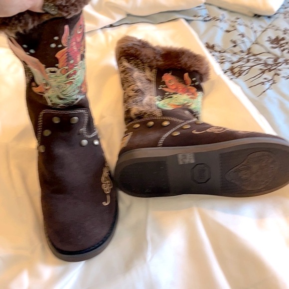 Ed Hardy women’s unique biker boot/ sz 7/Fits more like a 7 1/2 -8.. - Picture 2 of 3